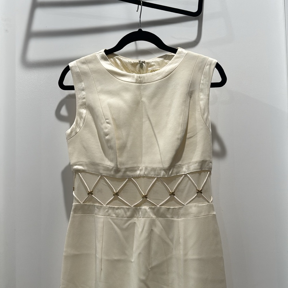 Cream colored body fitted dress Sz Medium